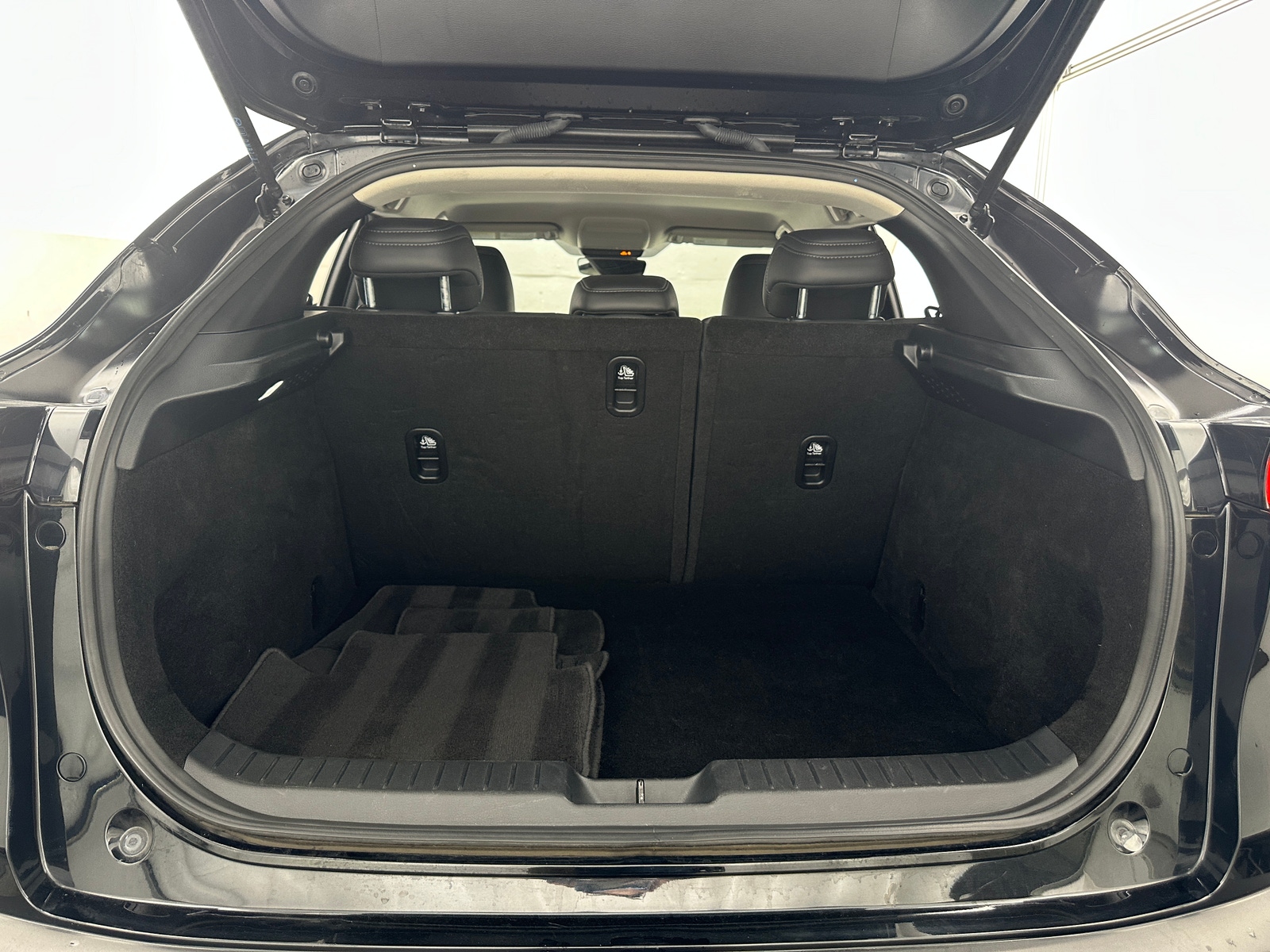 Thumbnail: 2024 Mazda CX-30 - 6