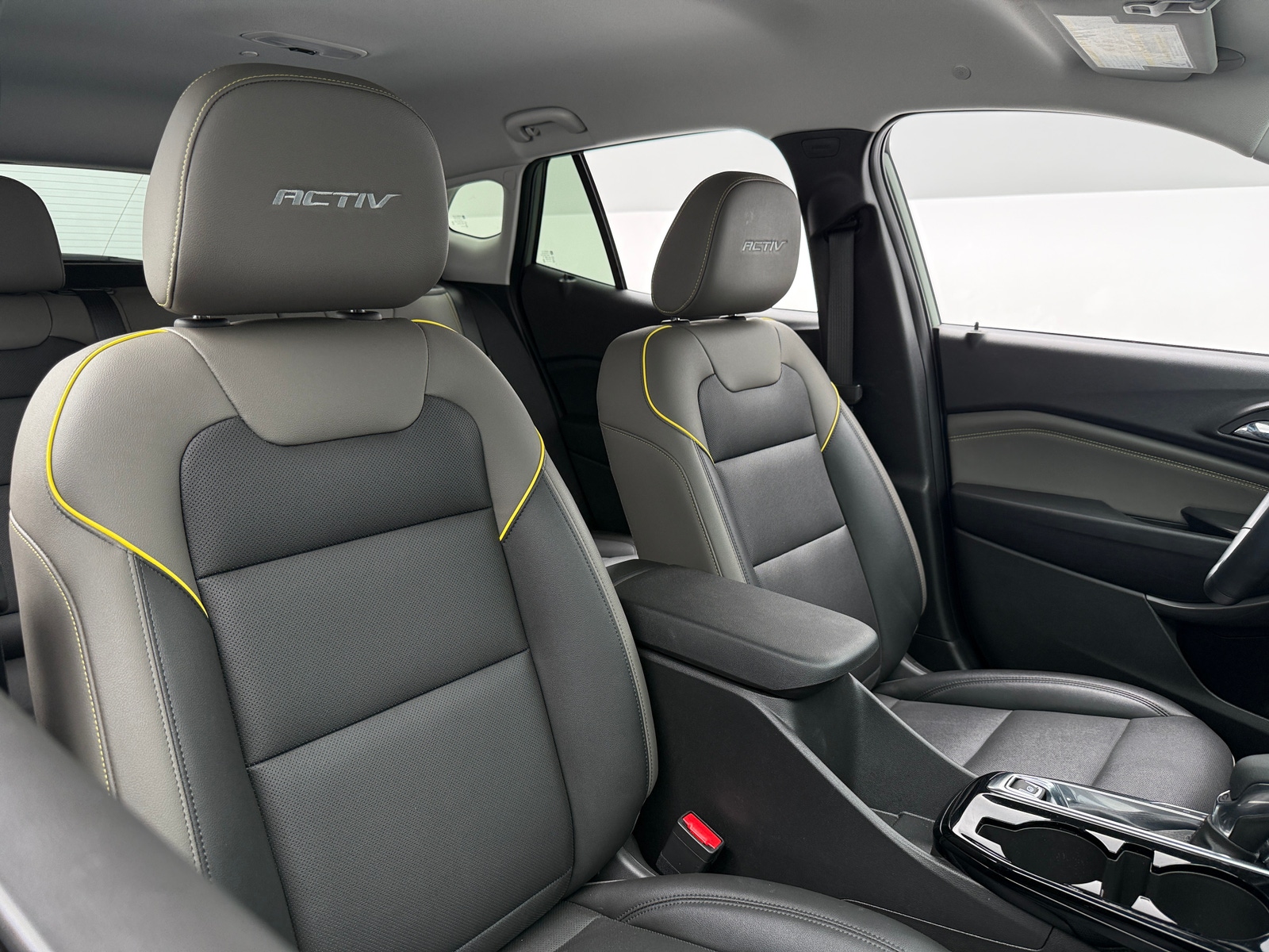 Thumbnail: 2025 Chevrolet Trax - 2