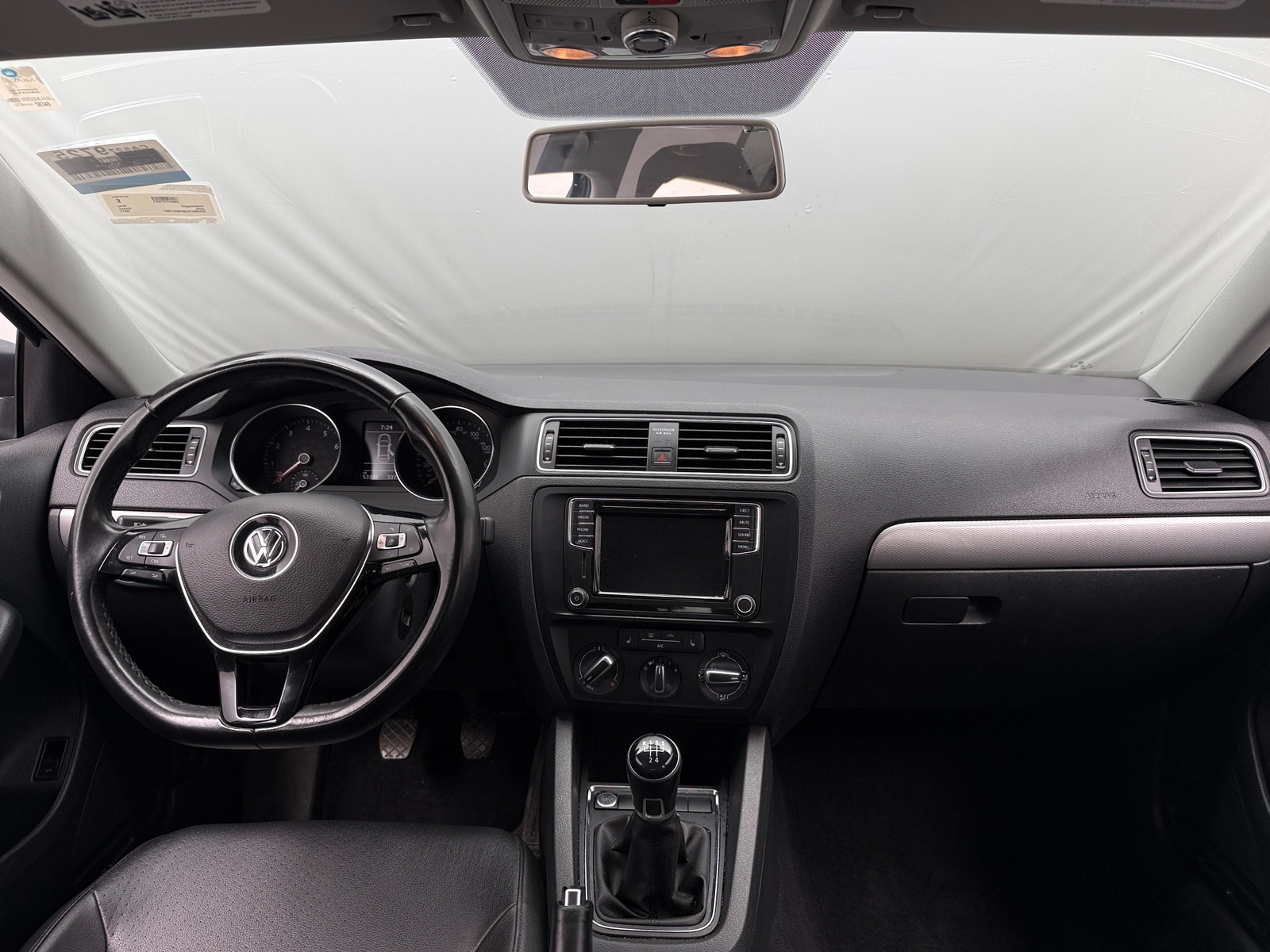 Thumbnail: 2017 Volkswagen Jetta - 2