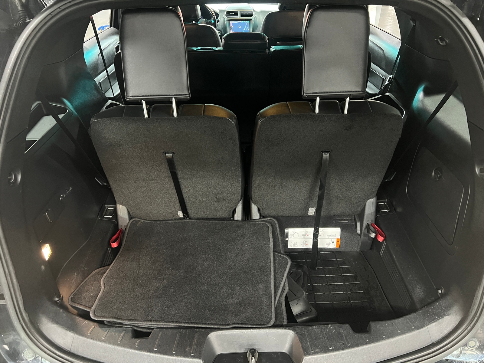 Thumbnail: 2016 Ford Explorer - 7