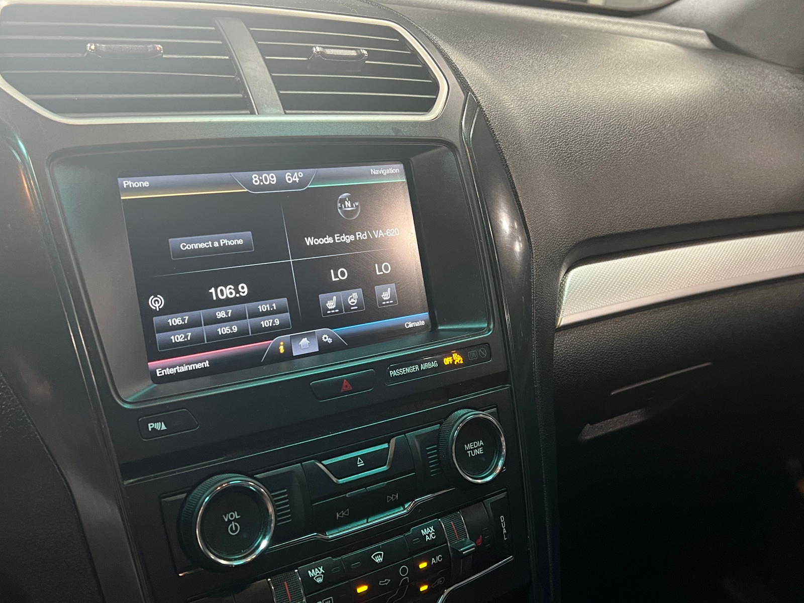 Thumbnail: 2016 Ford Explorer - 4