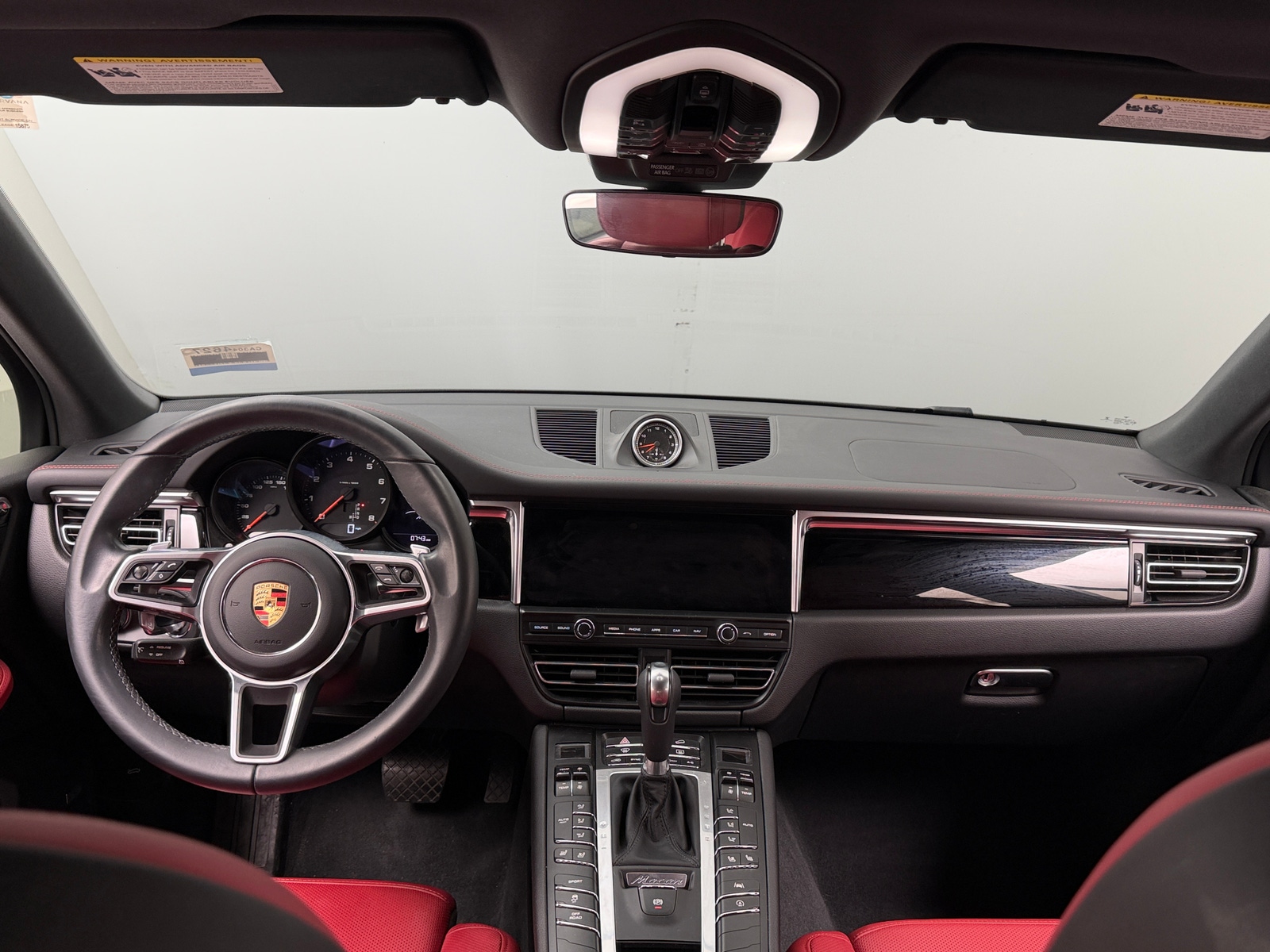 Thumbnail: 2021 Porsche Macan - 2