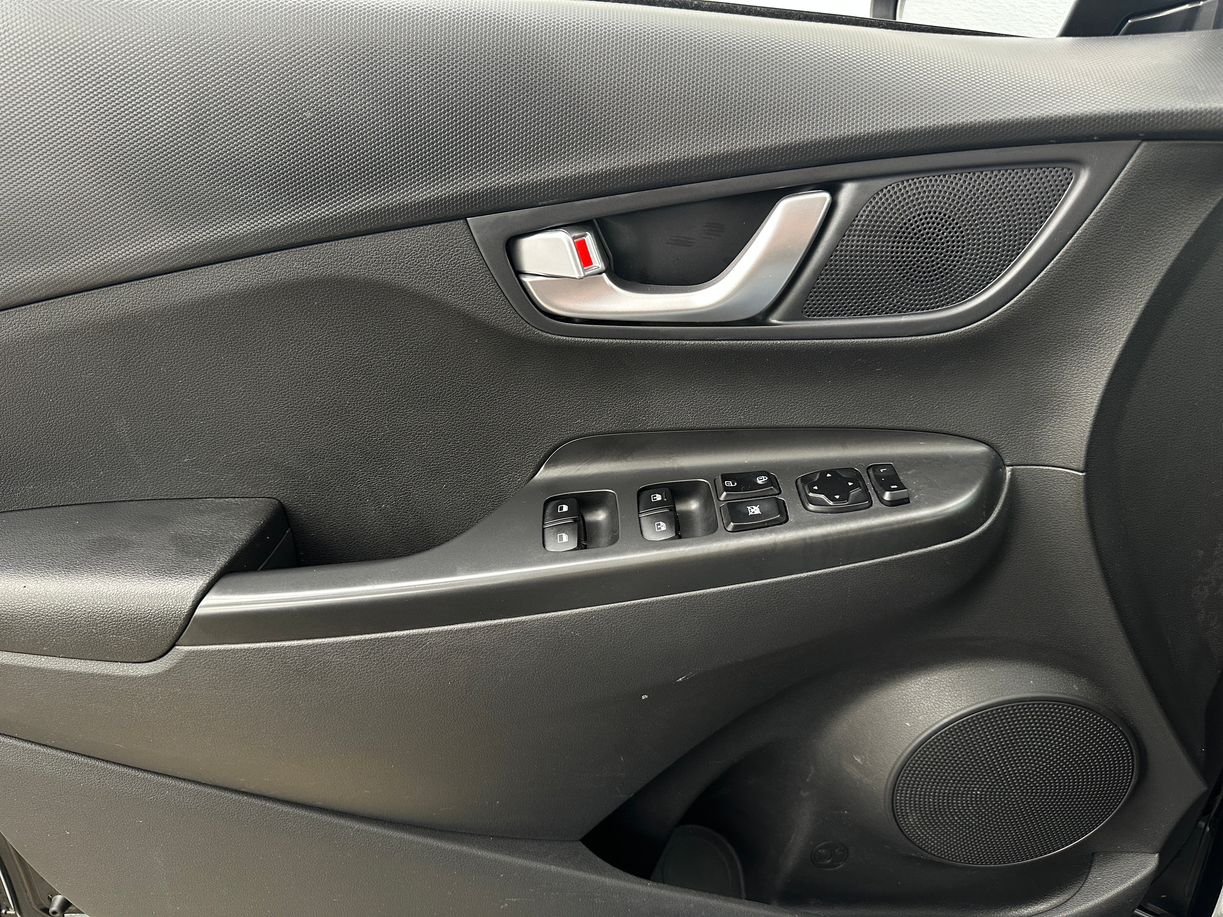 Used 2023 Hyundai Kona EV SE with VIN KM8K23AG0PU179851 for sale in Oak Creek, WI