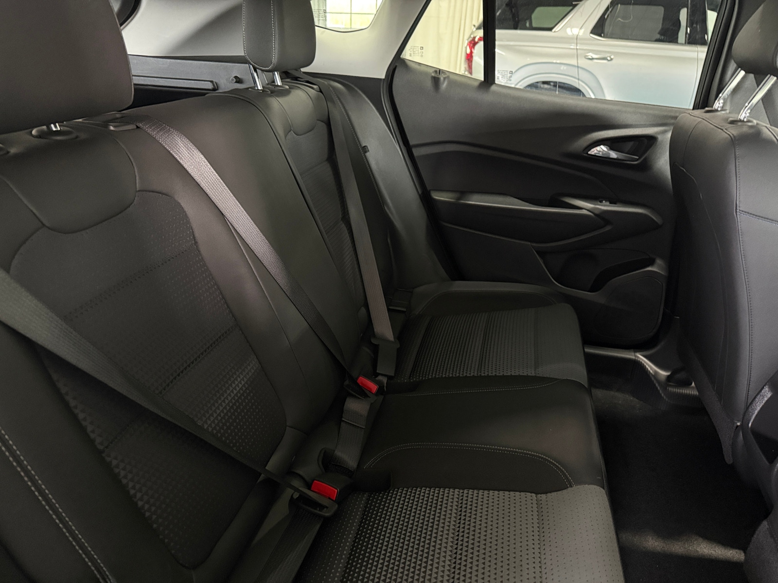 Thumbnail: 2025 Chevrolet Trax - 6