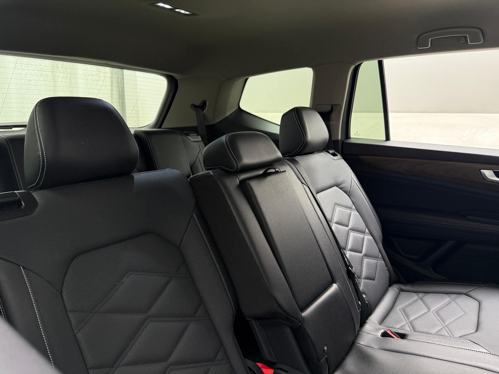 Thumbnail: 2024 Volkswagen Atlas - 5