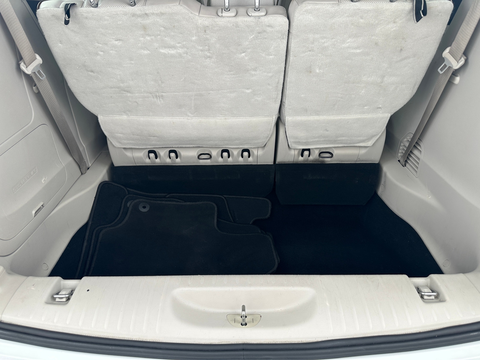 Thumbnail: 2019 Chrysler Pacifica - 6