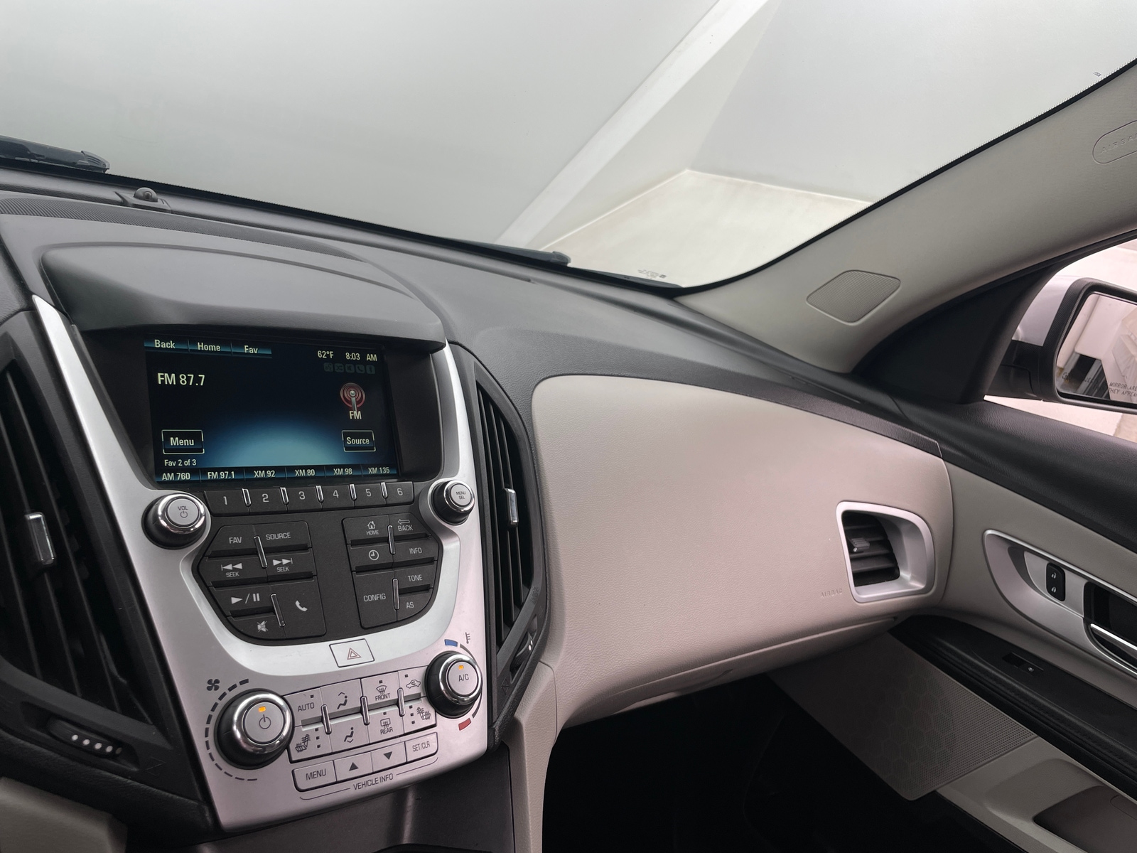 Thumbnail: 2017 Chevrolet Equinox - 4