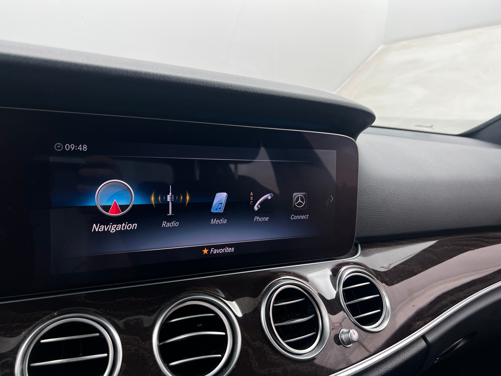 Thumbnail: 2019 Mercedes-Benz E-Class - 3