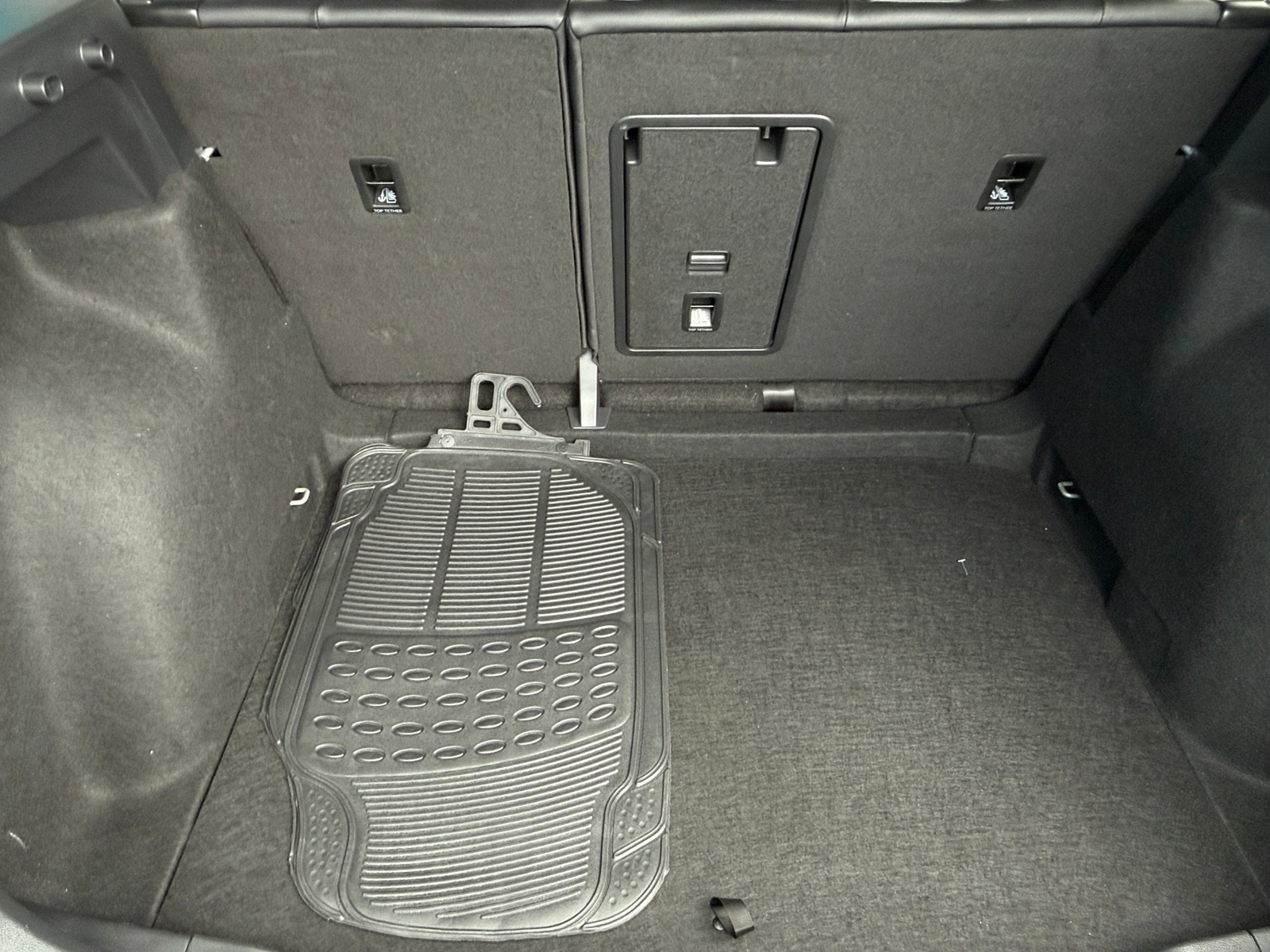 Thumbnail: 2025 Volkswagen Taos - 6