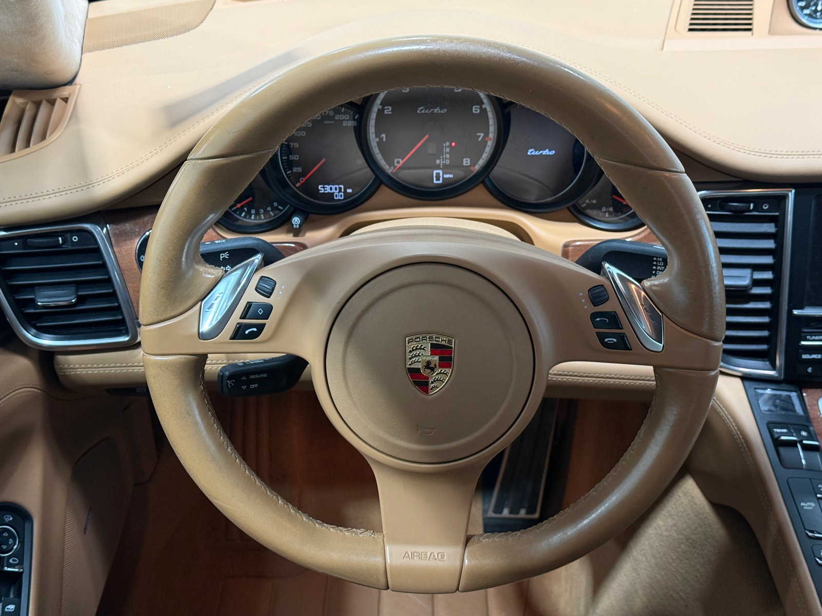 Thumbnail: 2010 Porsche Panamera - 4