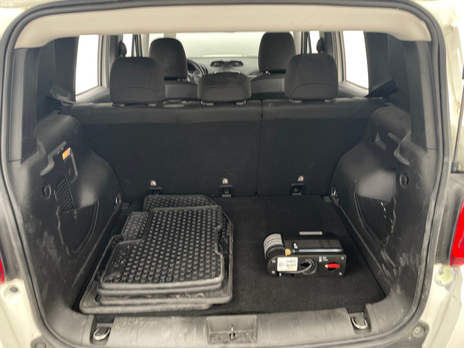 Thumbnail: 2020 Jeep Renegade - 7