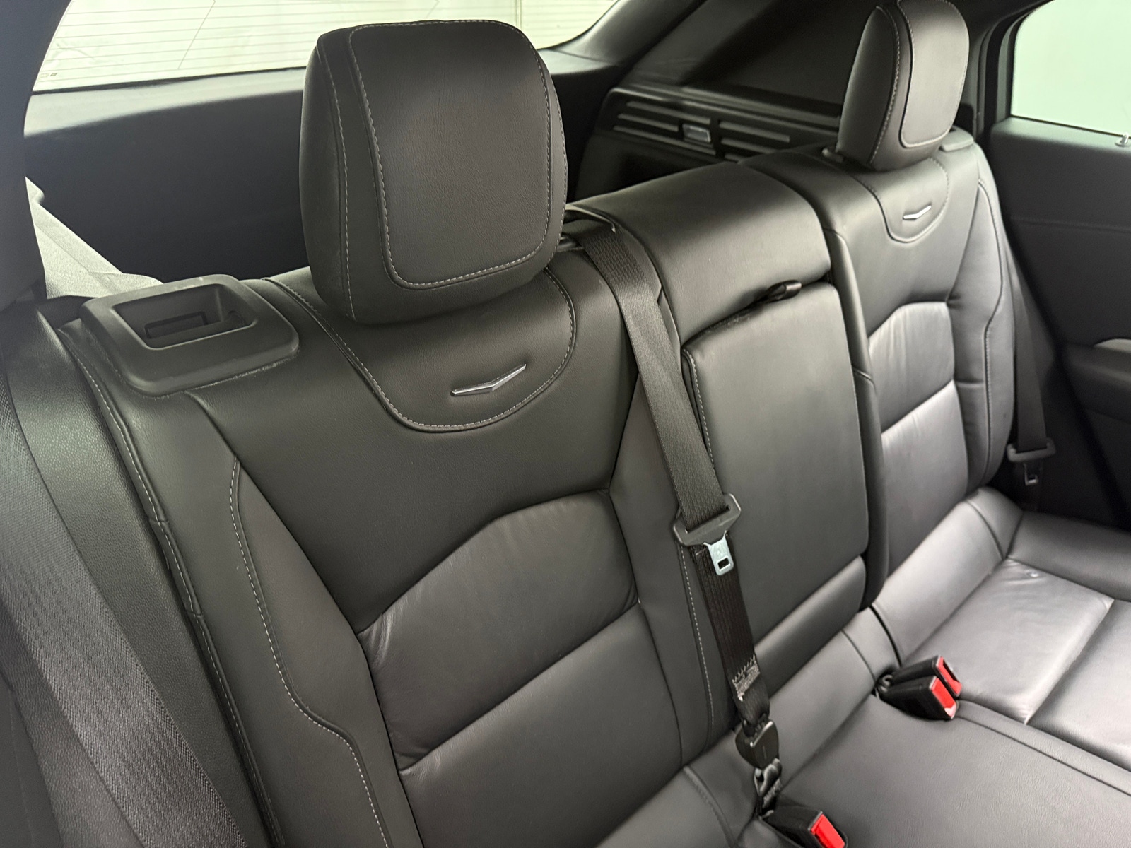 Thumbnail: 2023 Cadillac XT4 - 5