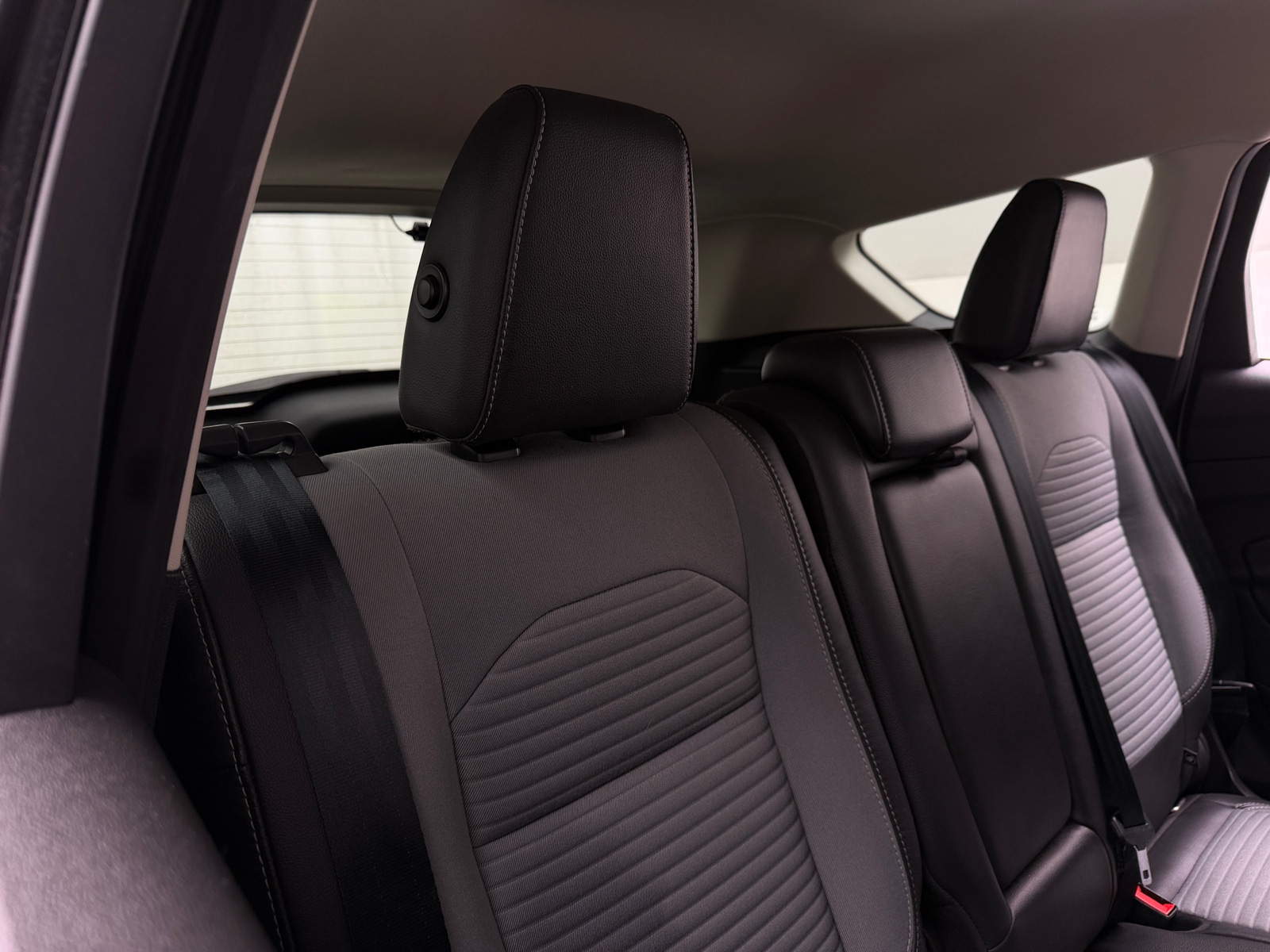 Thumbnail: 2019 Ford Escape - 6