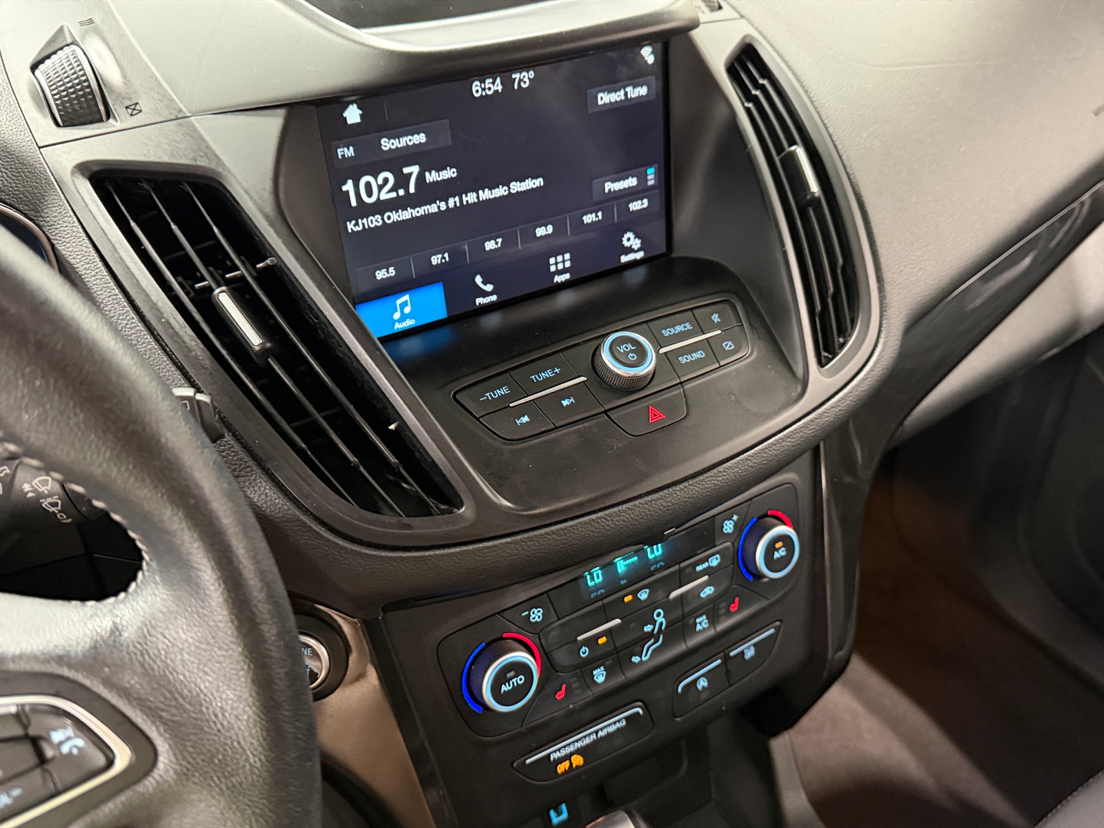 Thumbnail: 2019 Ford Escape - 4