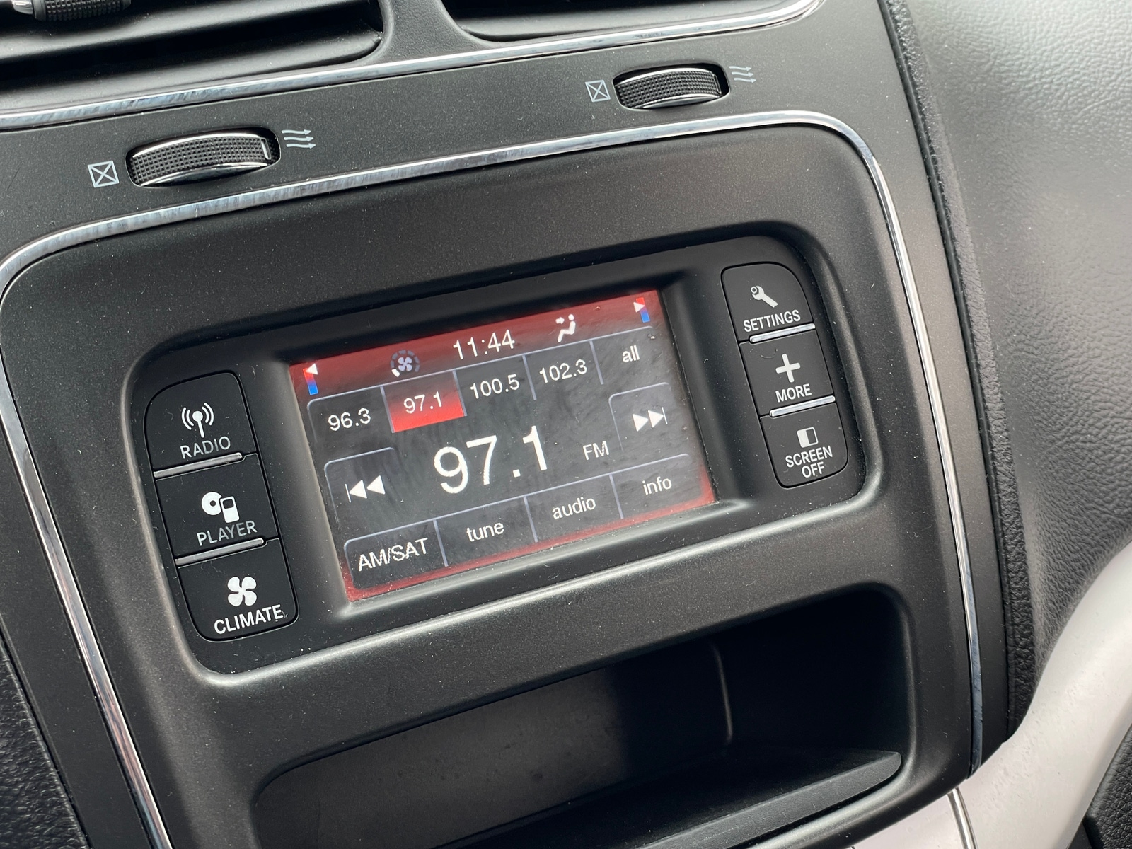 Thumbnail: 2018 Dodge Journey - 4