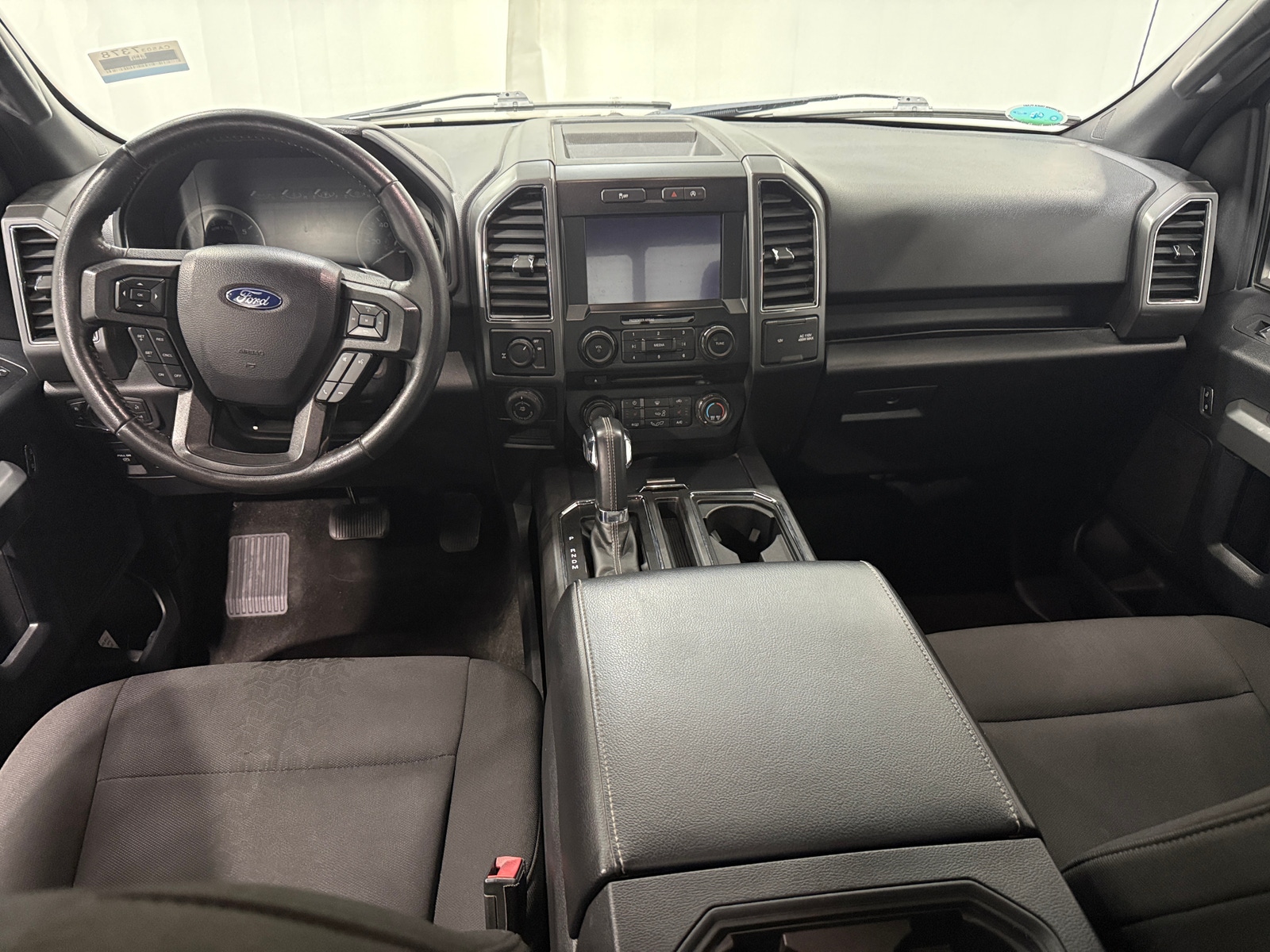 Thumbnail: 2018 Ford Econoline - 3