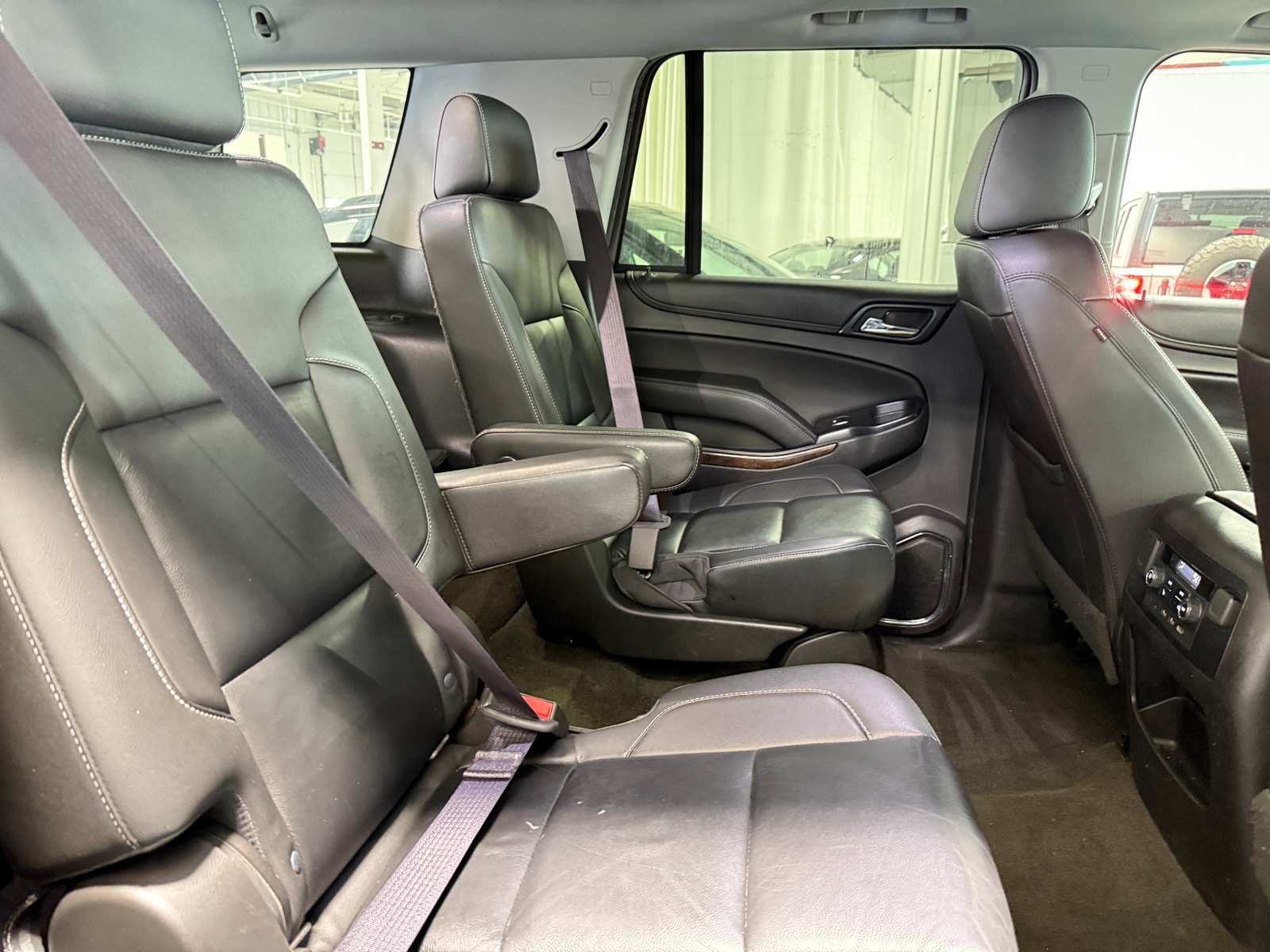 Thumbnail: 2017 Chevrolet Tahoe - 5