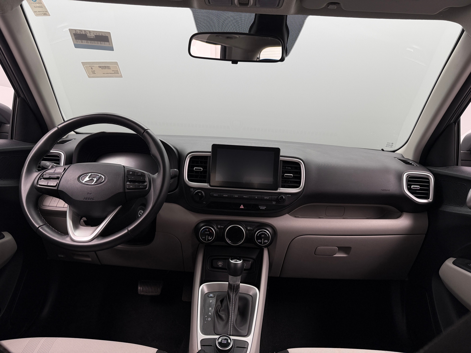 Thumbnail: 2023 Hyundai Venue - 3