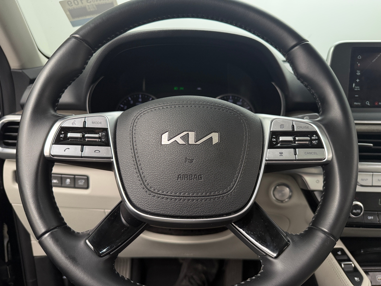 Thumbnail: 2022 Kia Telluride - 4