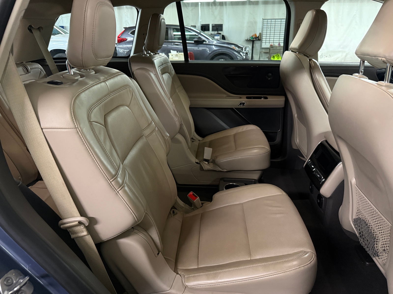 Thumbnail: 2021 Lincoln Aviator - 5