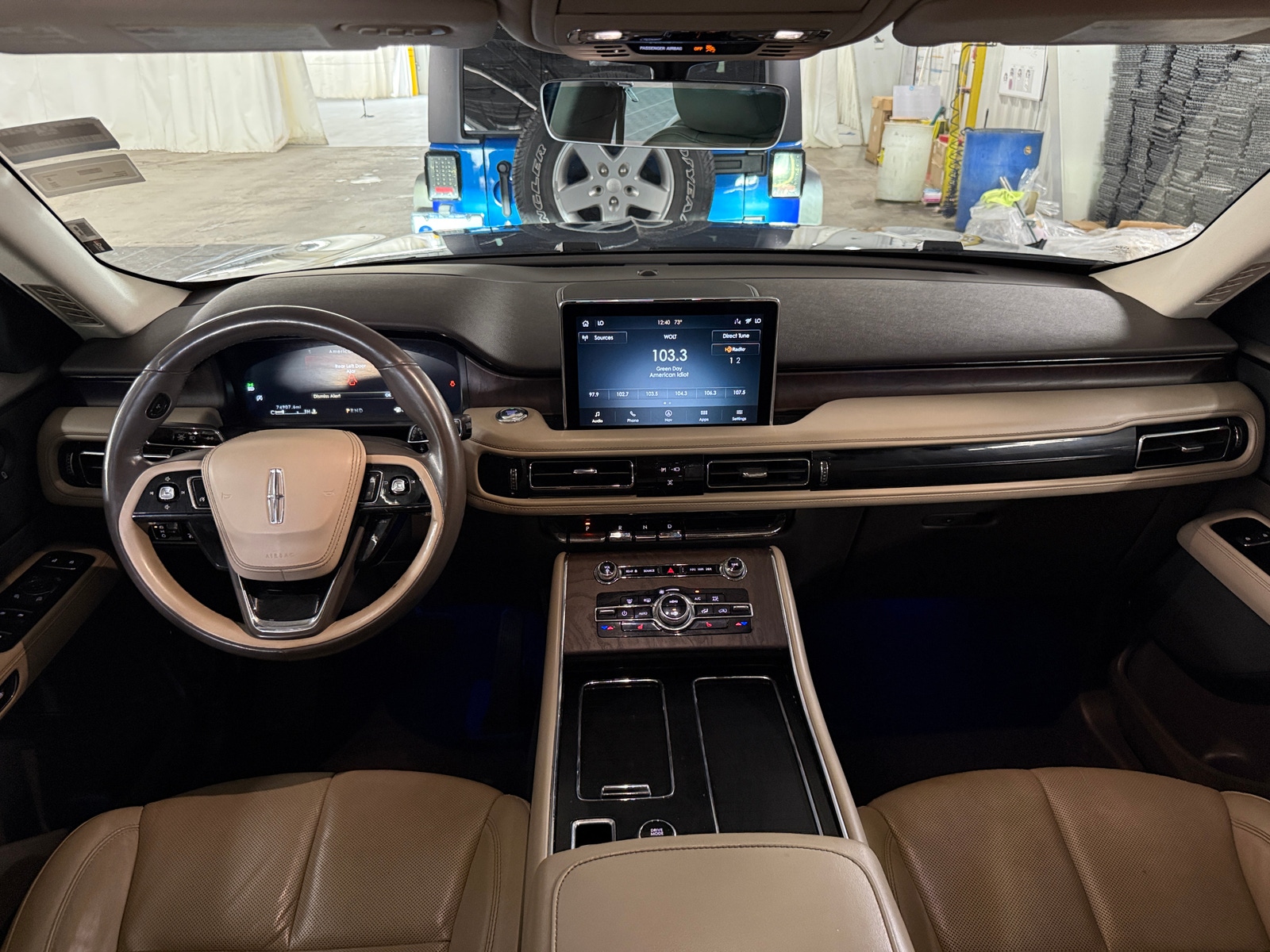 Thumbnail: 2021 Lincoln Aviator - 2