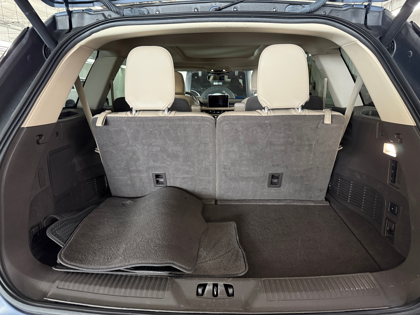 Thumbnail: 2021 Lincoln Aviator - 6