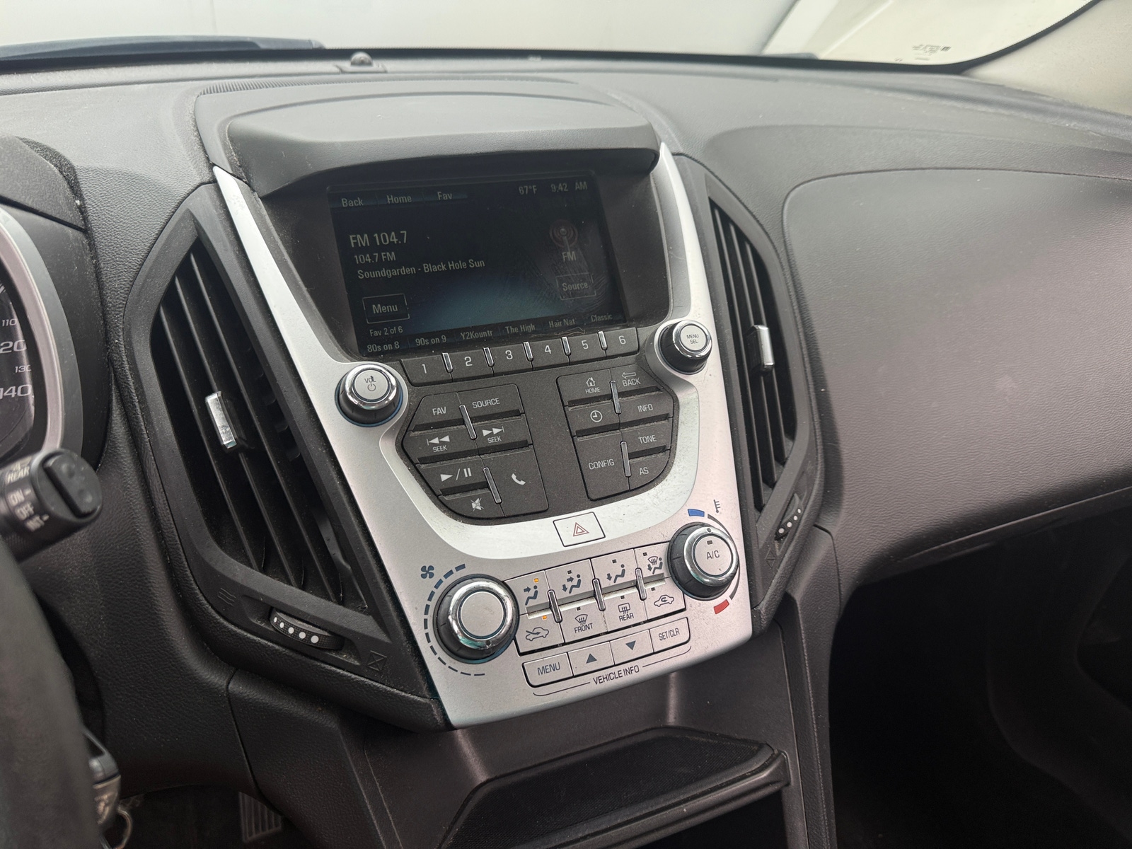 Thumbnail: 2017 Chevrolet Equinox - 4