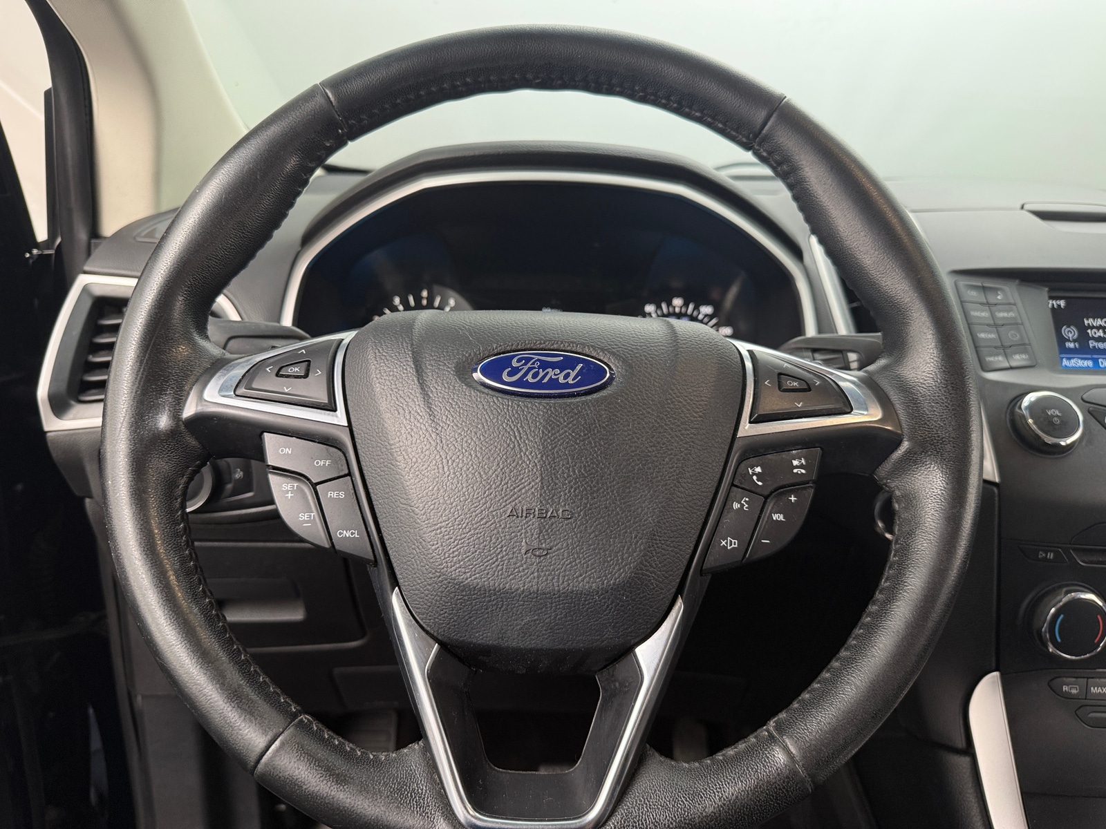 Thumbnail: 2017 Ford Edge - 5