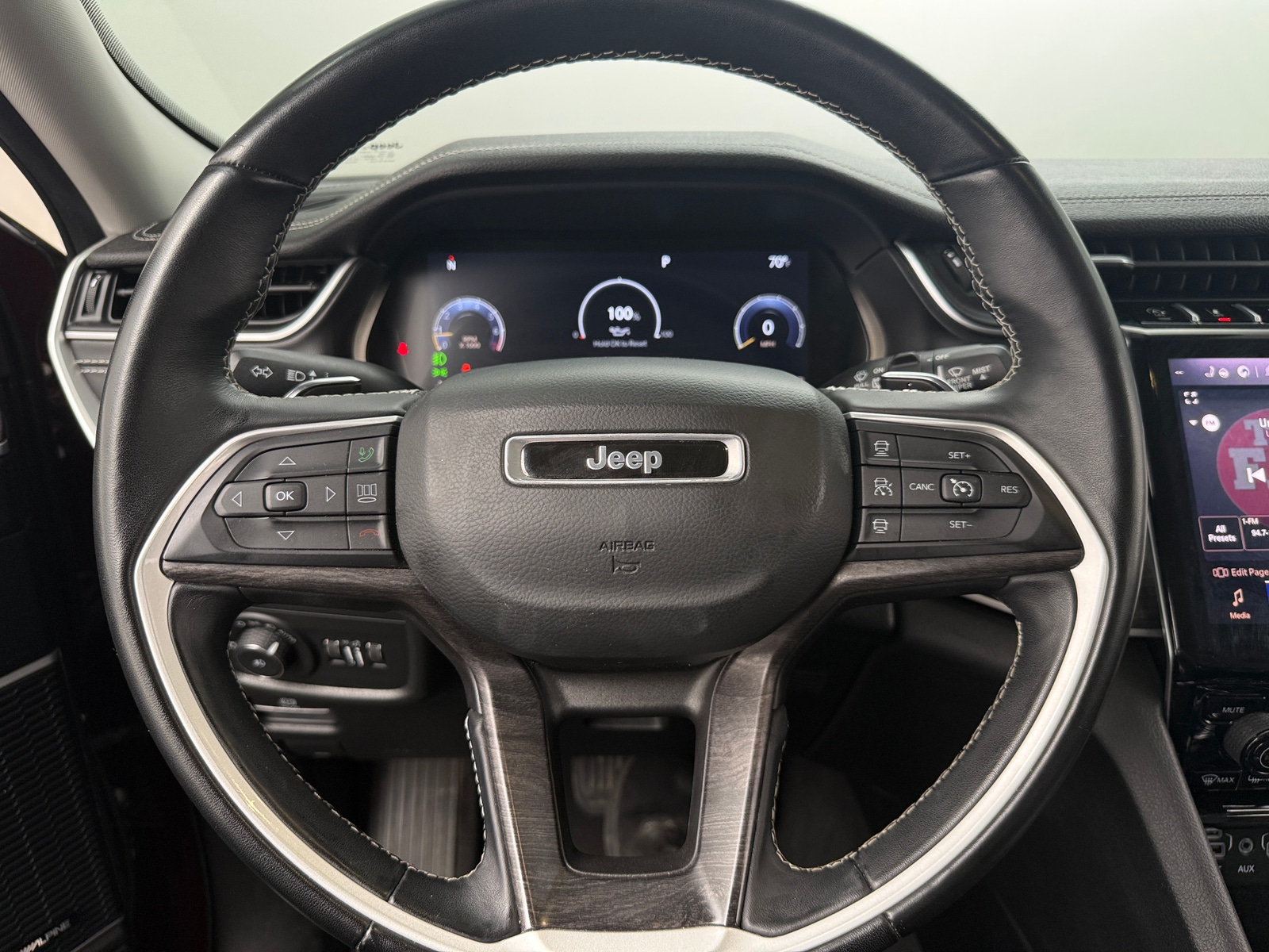 Thumbnail: 2022 Jeep Grand Cherokee L - 4