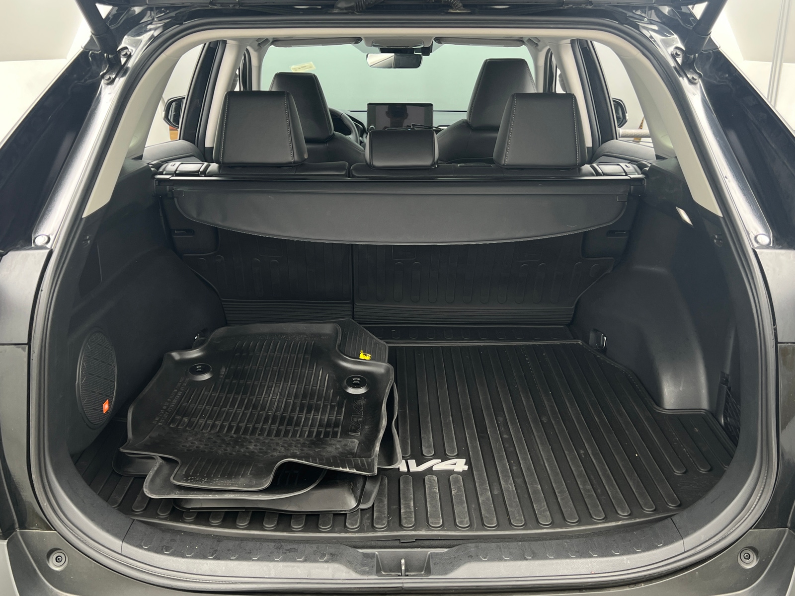 Thumbnail: 2024 Toyota RAV4 - 6