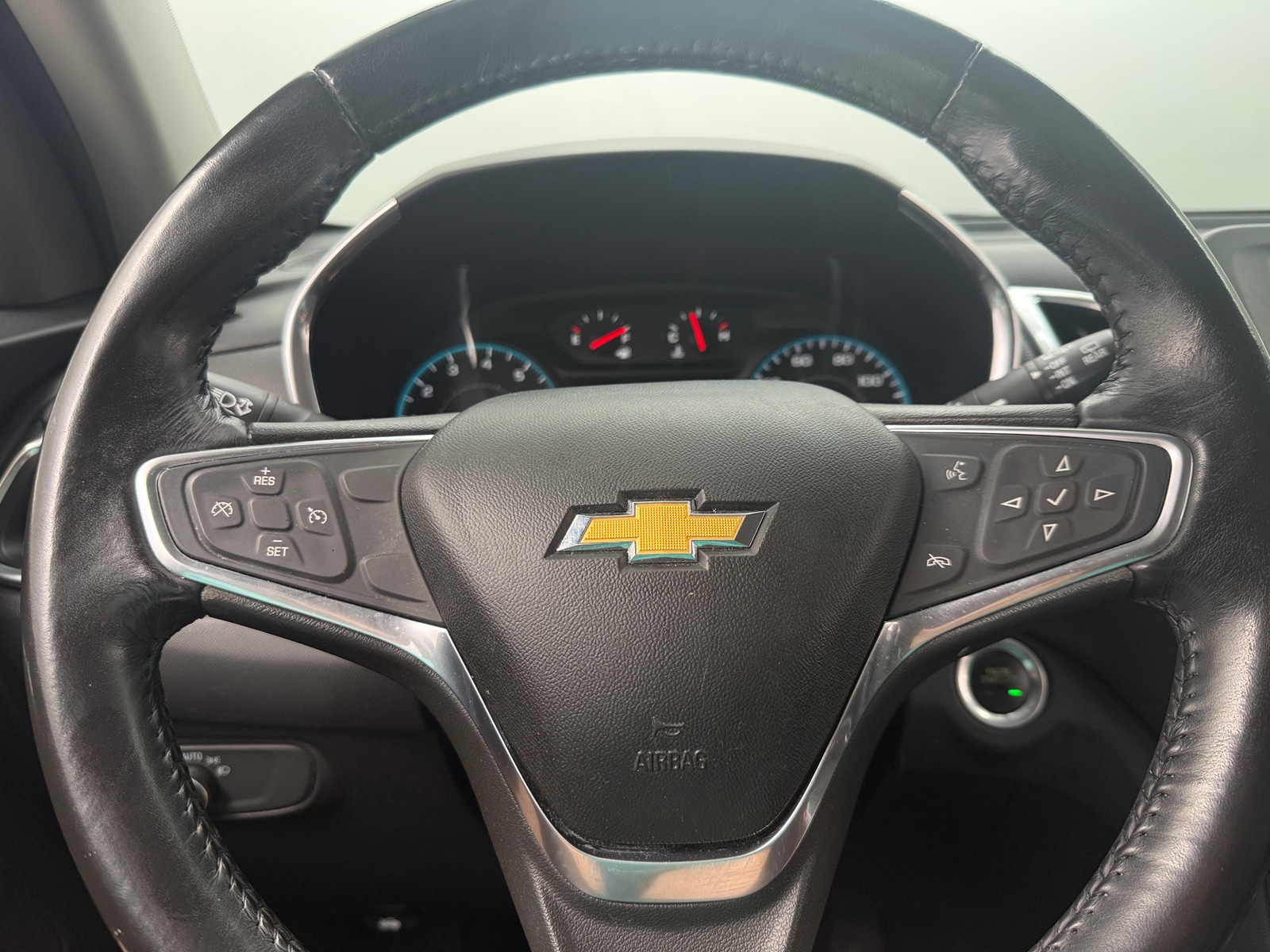 Thumbnail: 2018 Chevrolet Equinox - 5
