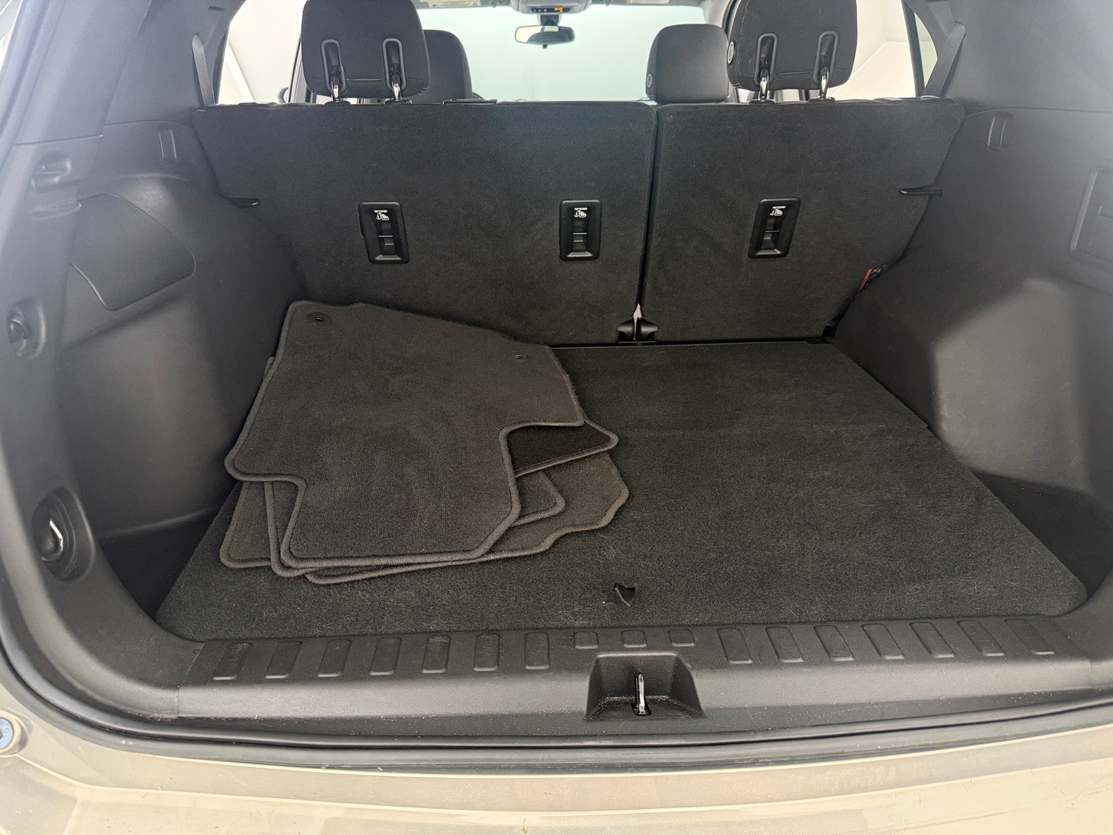 Thumbnail: 2018 Chevrolet Equinox - 7