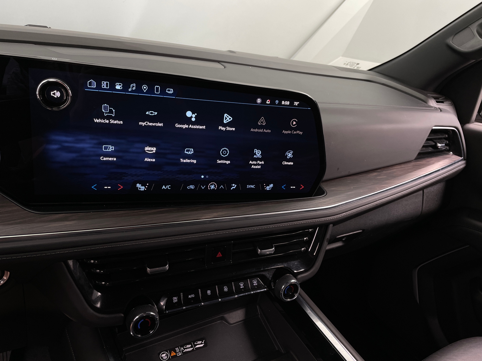 Thumbnail: 2025 Chevrolet Tahoe - 3