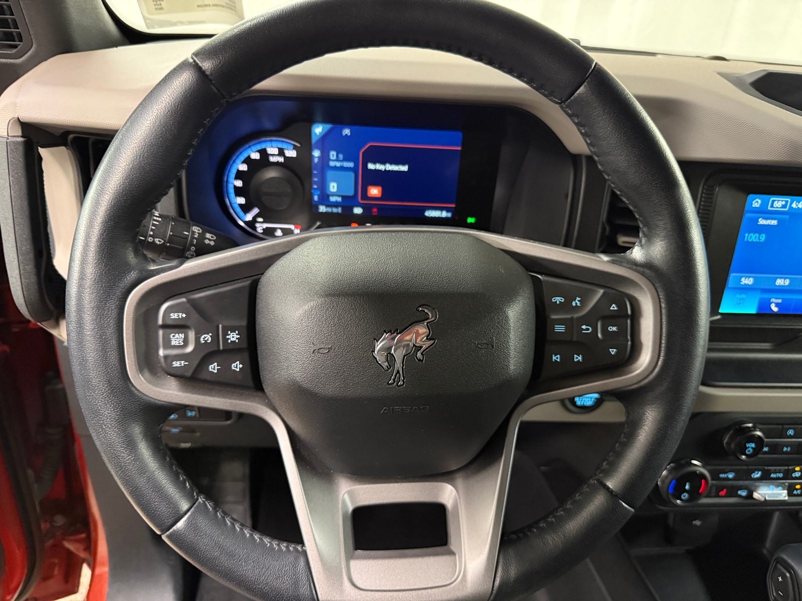 Thumbnail: 2022 Ford Bronco - 5