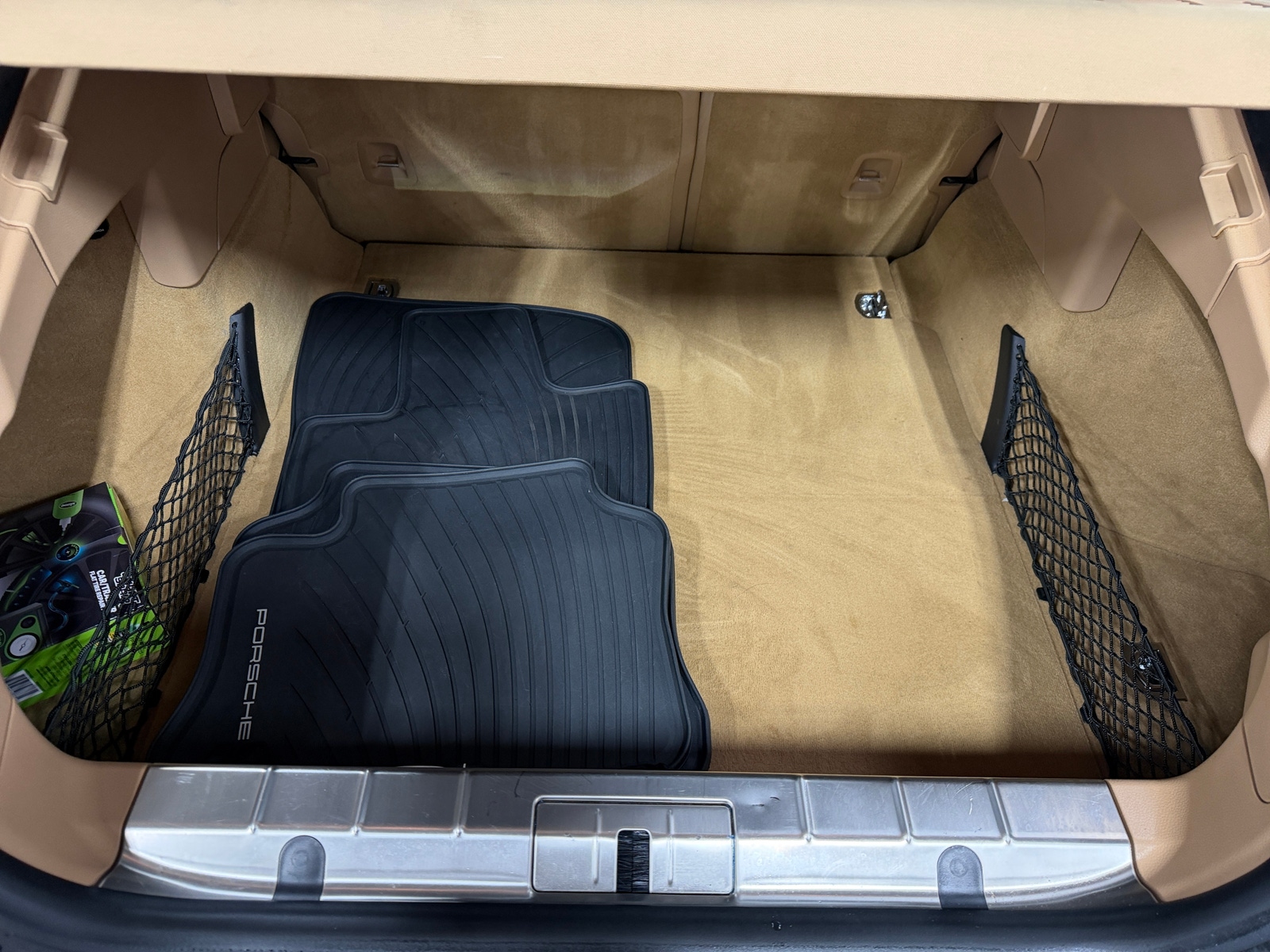 Thumbnail: 2014 Porsche Panamera - 6