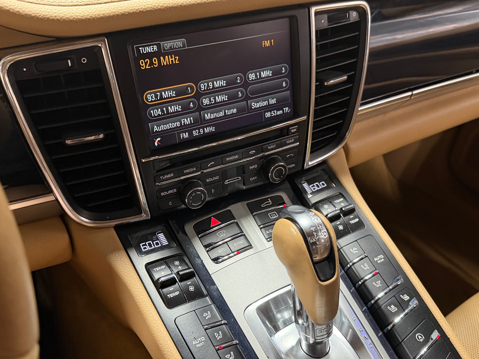 Thumbnail: 2014 Porsche Panamera - 3