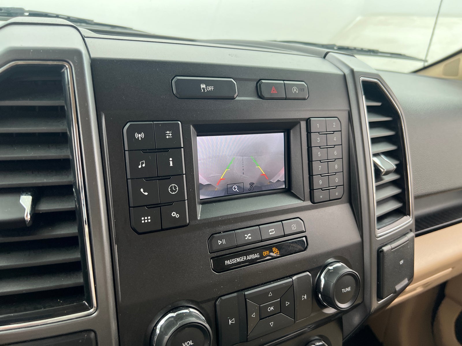 Thumbnail: 2018 Ford Econoline - 4