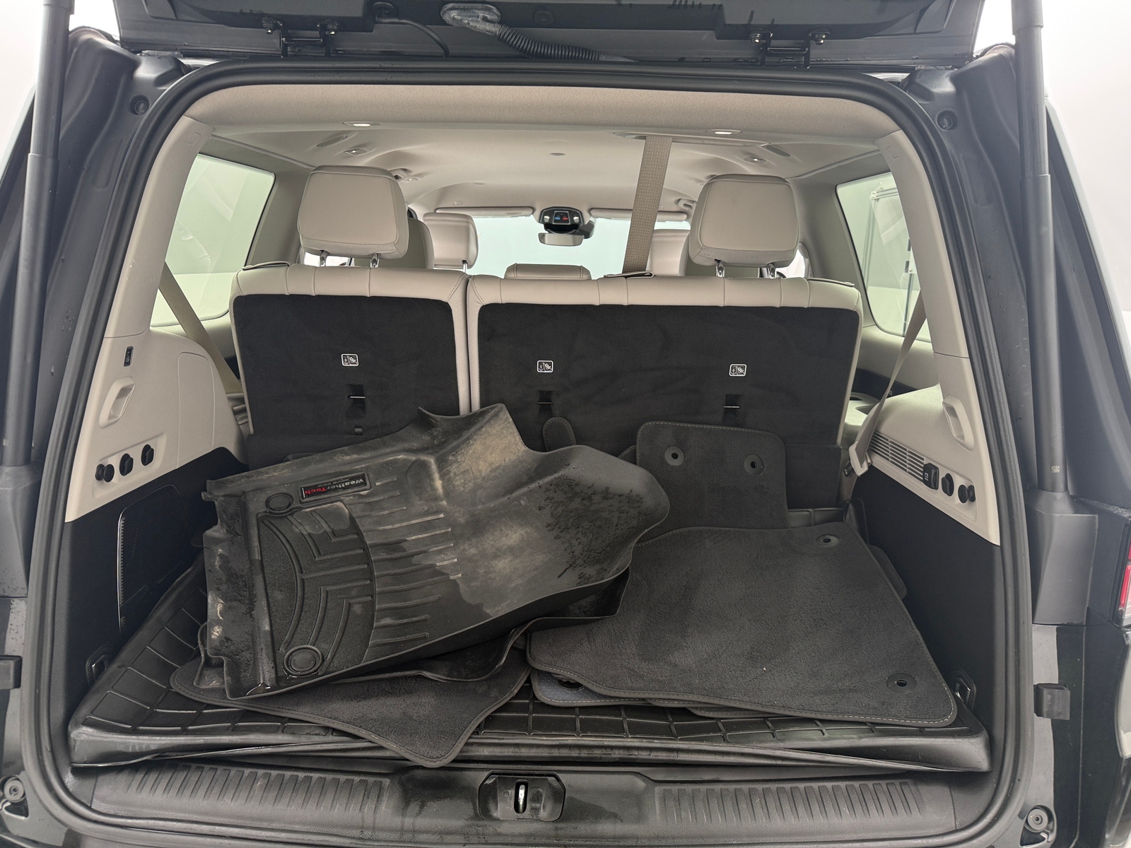 Thumbnail: 2022 Jeep Wagoneer - 6