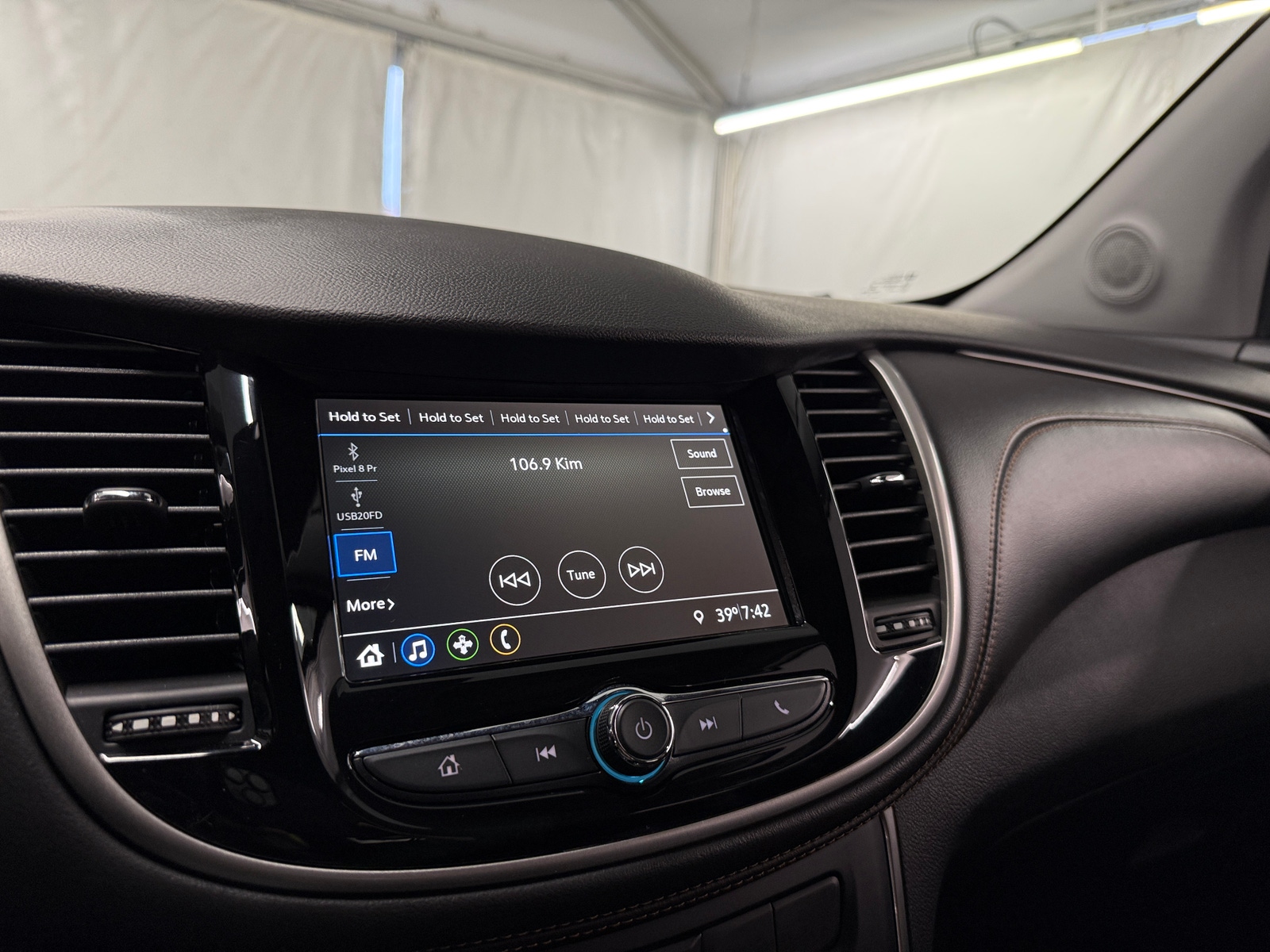 Thumbnail: 2019 Chevrolet Trax - 4