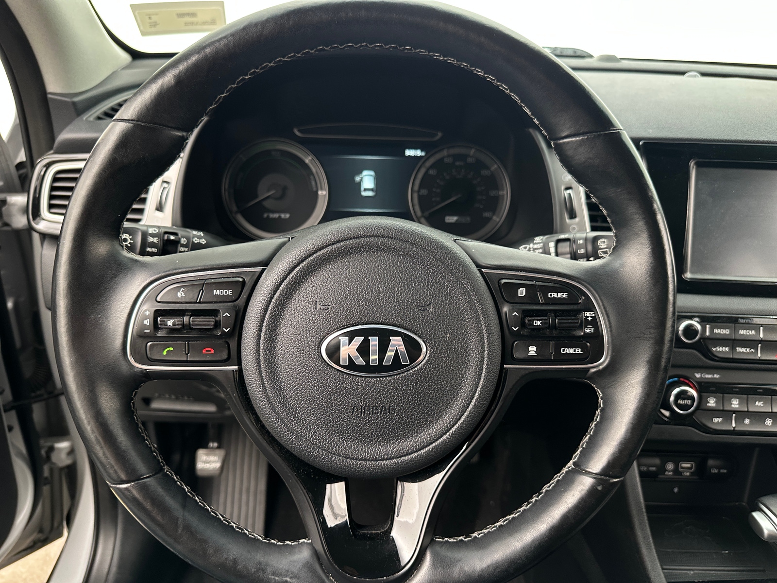 Thumbnail: 2018 Kia Niro - 4