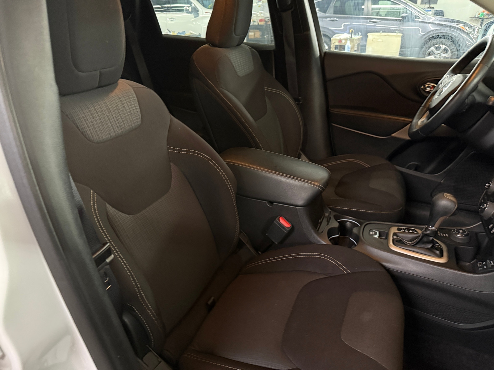 Thumbnail: 2017 Jeep Cherokee - 2