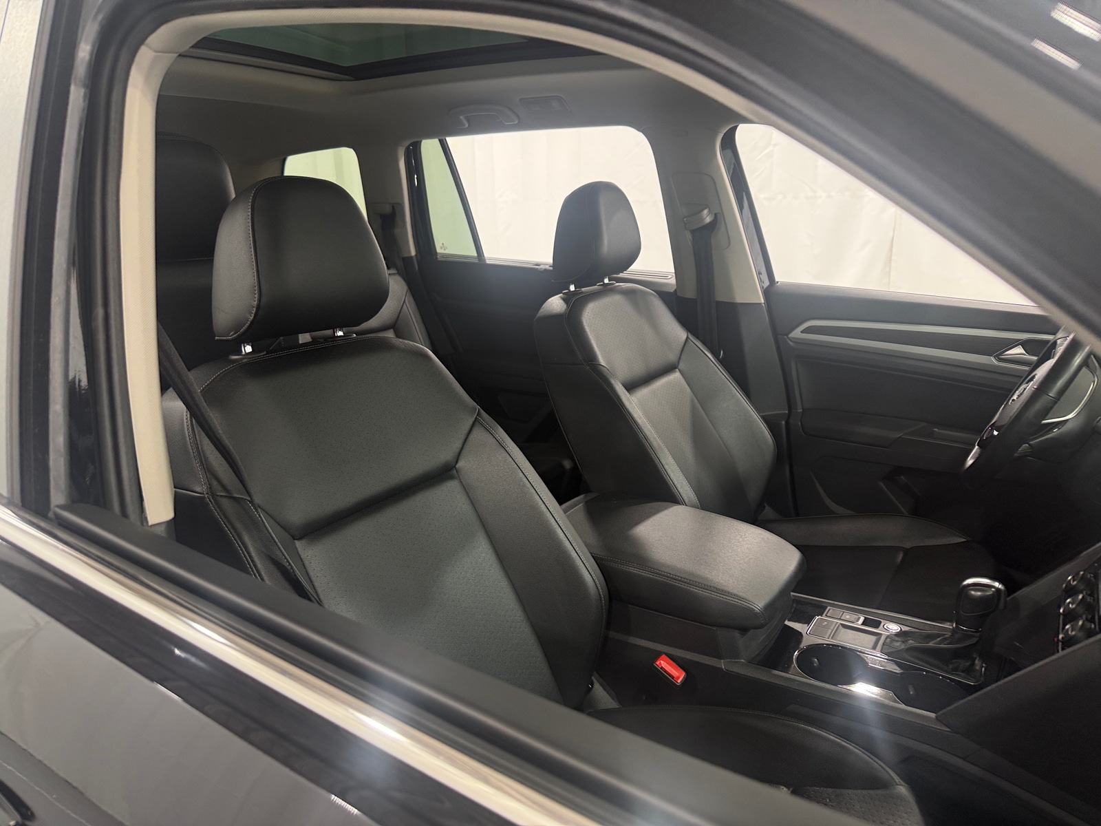 Thumbnail: 2019 Volkswagen Atlas - 2