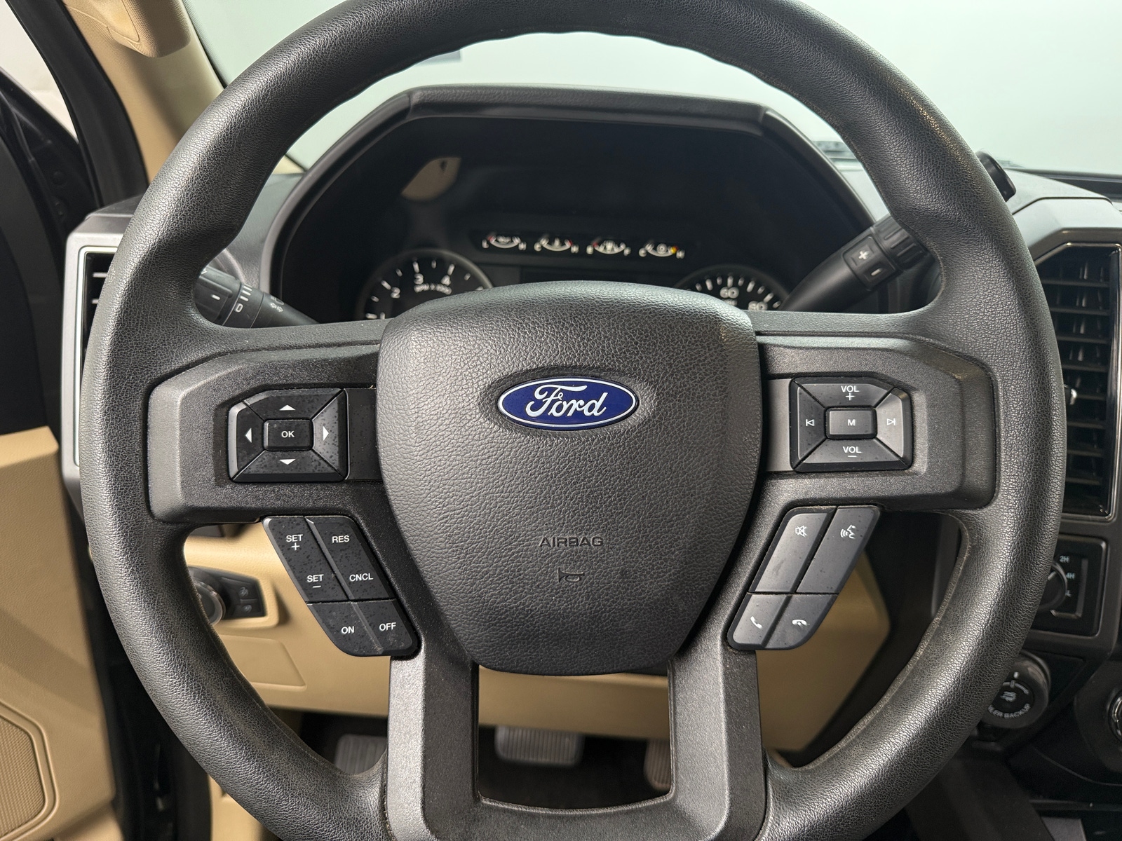 Thumbnail: 2019 Ford Econoline - 5
