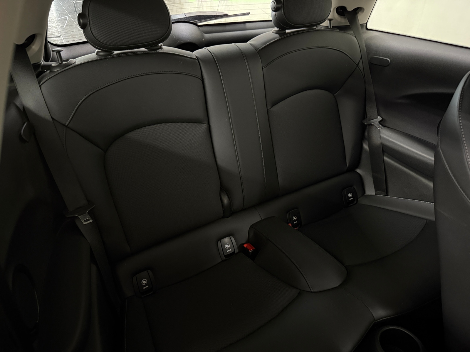 Thumbnail: 2022 MINI Cooper Hardtop - 5