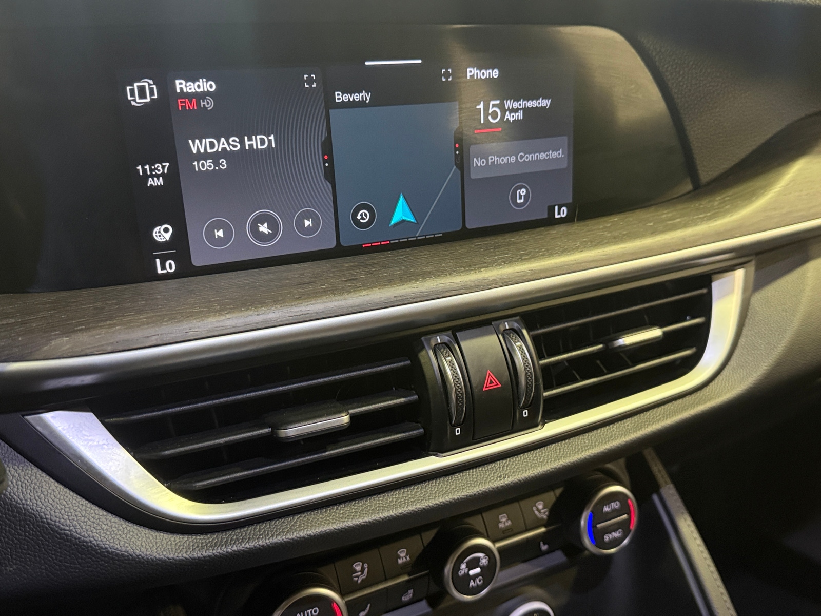 Thumbnail: 2022 Alfa Romeo Stelvio - 3