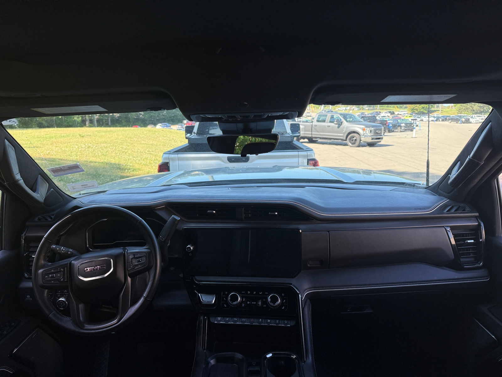 Thumbnail: 2025 GMC Sierra 2500 - 2