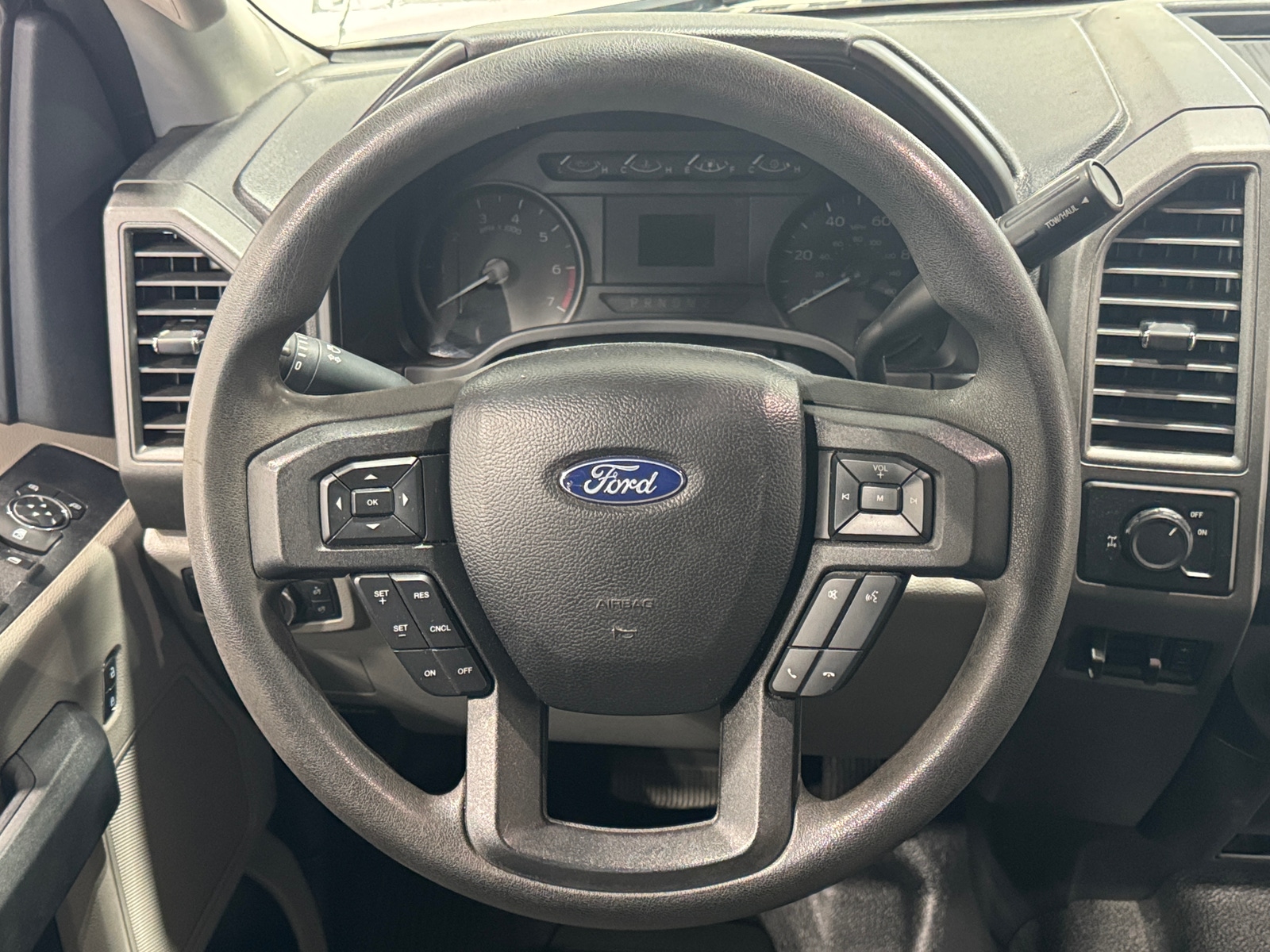 Thumbnail: 2019 Ford Econoline - 5