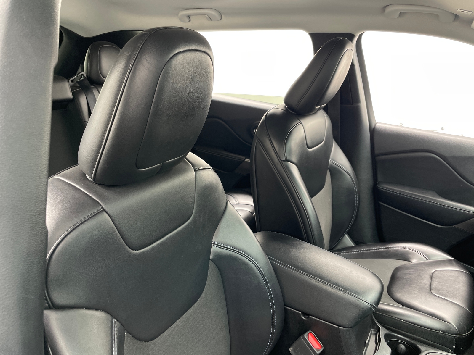 Thumbnail: 2019 Jeep Cherokee - 2