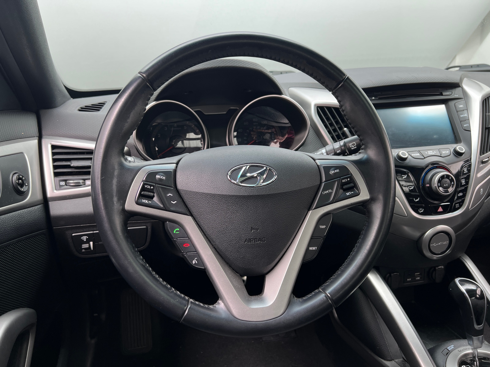 Thumbnail: 2016 Hyundai Veloster - 4