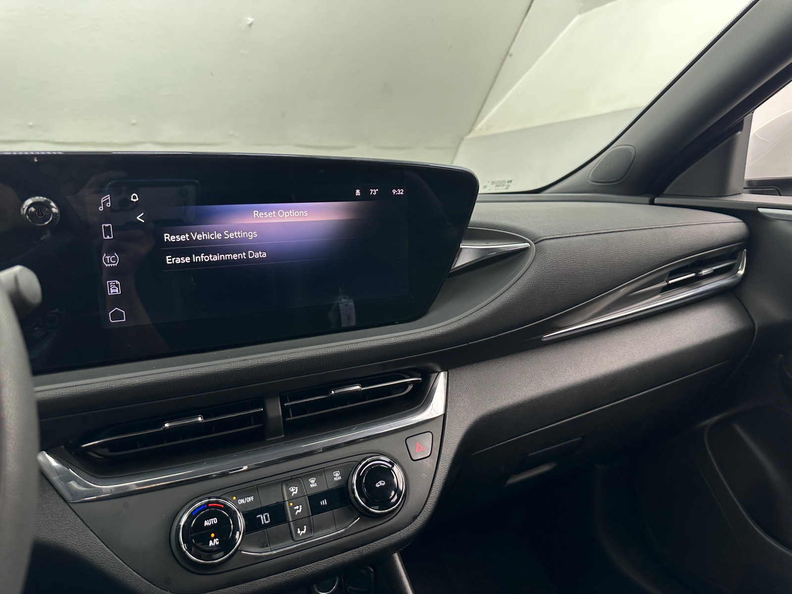 Thumbnail: 2025 Buick Envista - 3